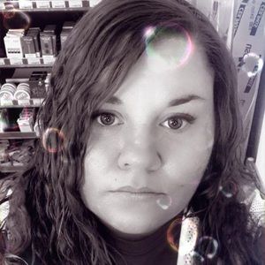 Meet your Posher, Stacy